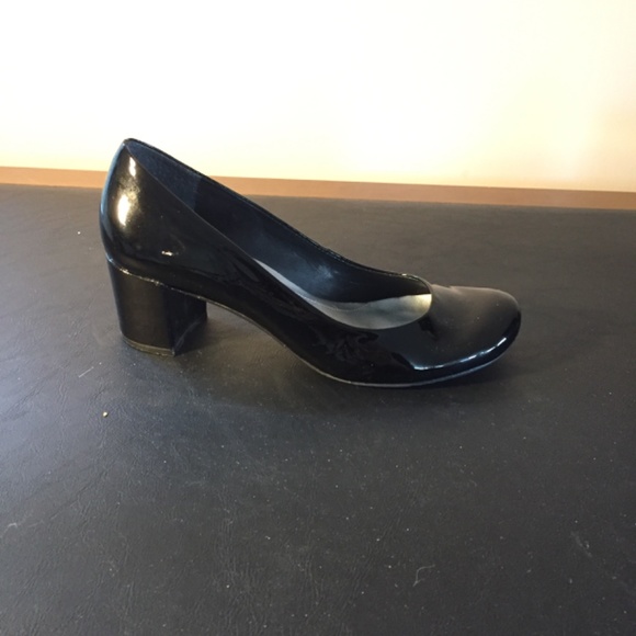Franco Sarto black patent leather pumps - Picture 8 of 8